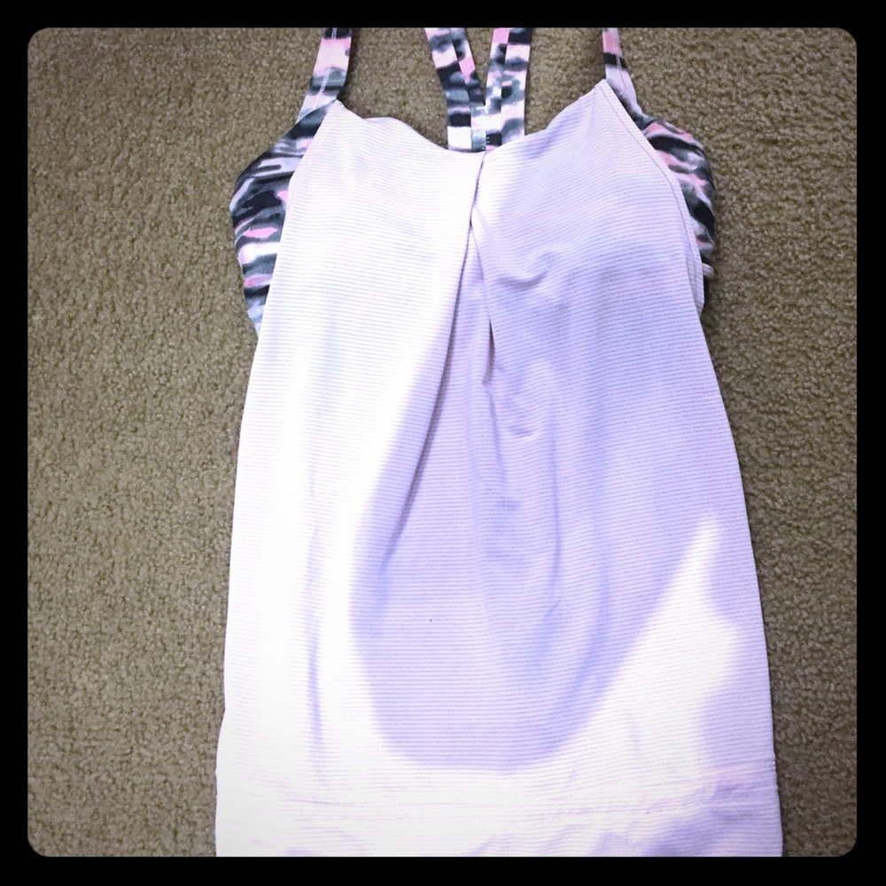 Lululemon tank with bra